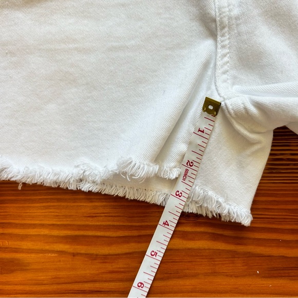 White High-Rise Shorts Size 6 - Picture 5 of 7